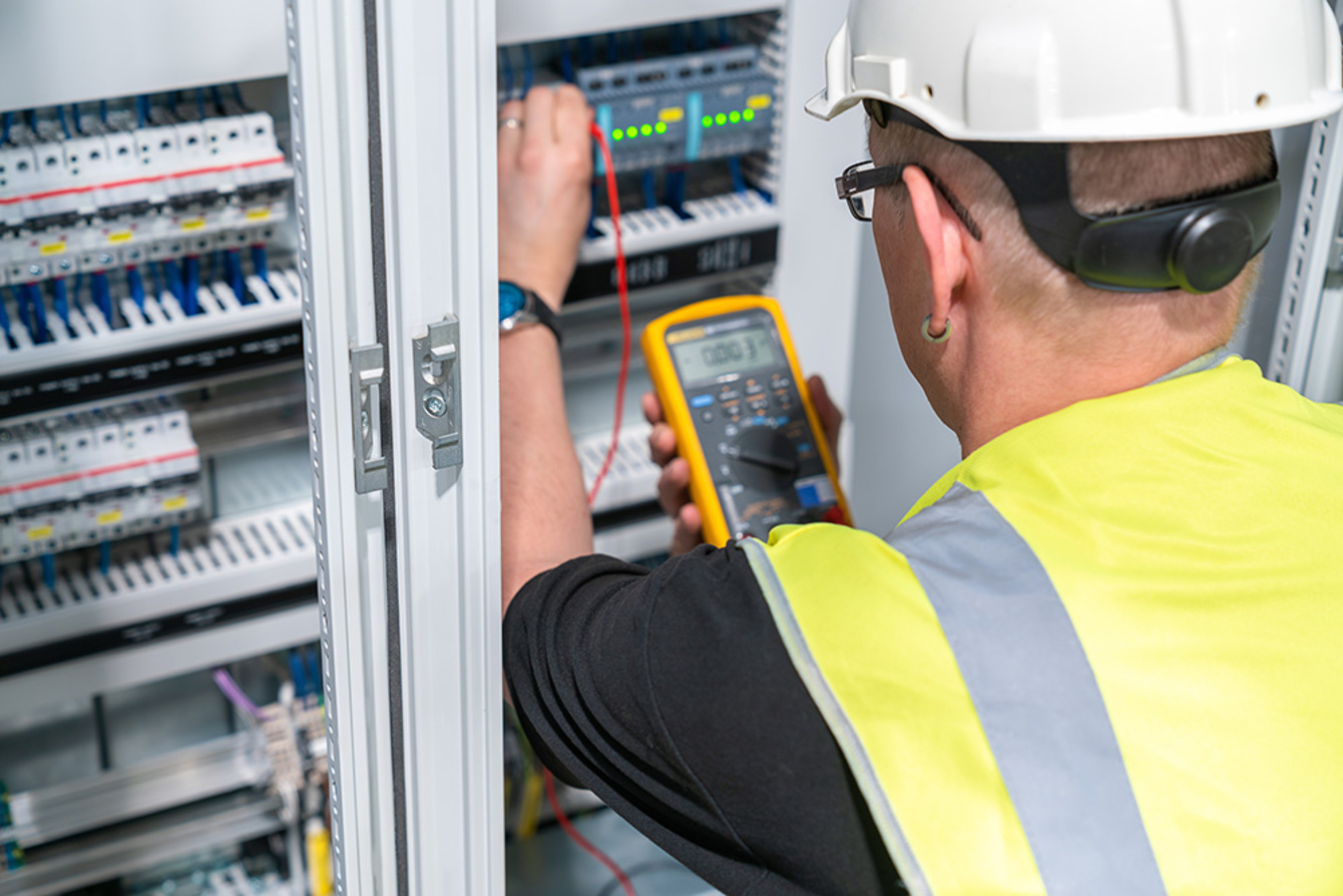 Elektroanlagen-Kontrolle bei Elektrotechnik Steinmetz GmbH in Ilmtal-Weinstraße OT Denstedt